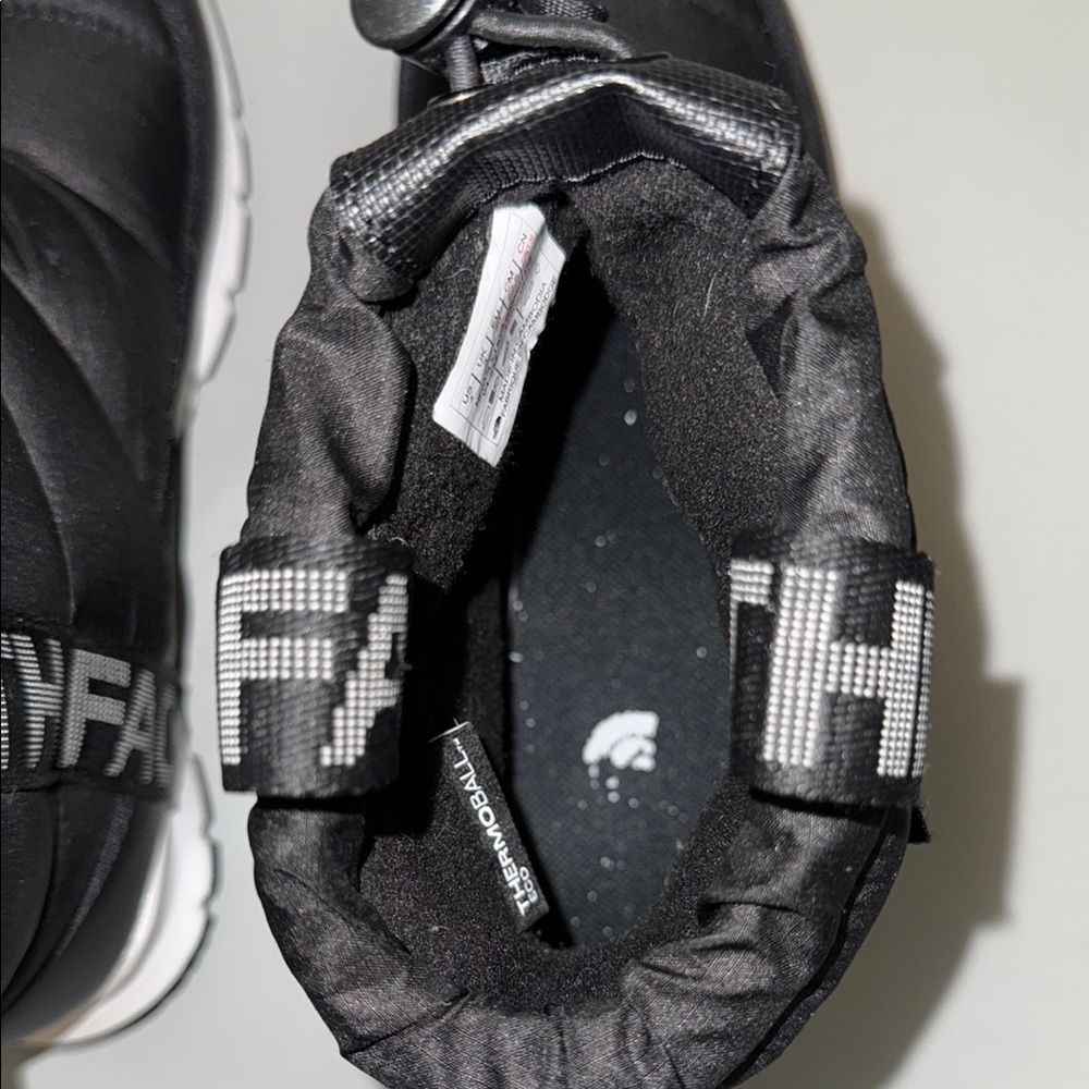 Like New, Kids Thermoball Pull-on Waterproof Black Quilted Padded Comfort Boots - Picture 11 of 11
